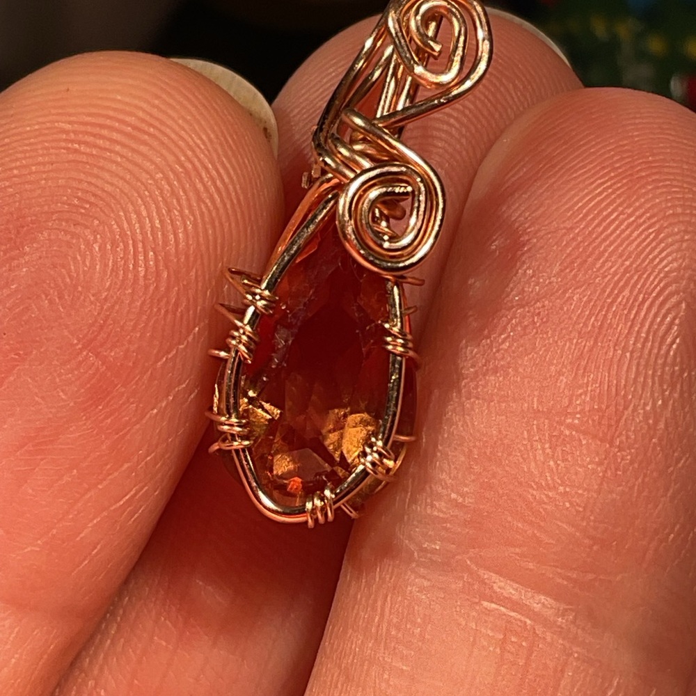 Color Changing Pendant - Picture 4 of 4